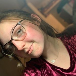 Meet your Posher, Hailey